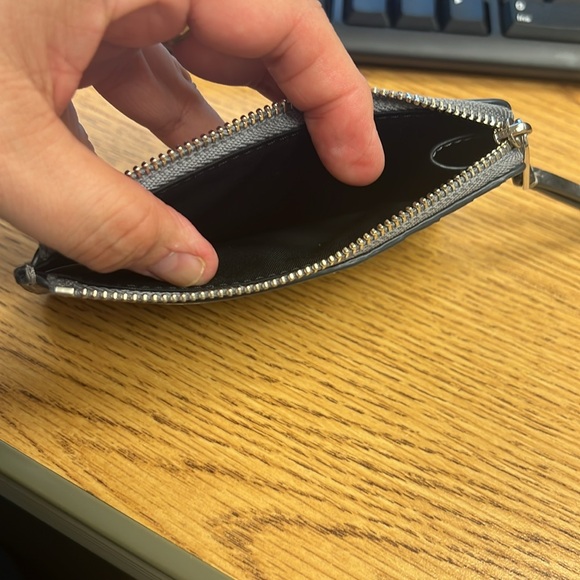 NWOT Tory Burch monogram cat print zip card - Picture 3 of 4